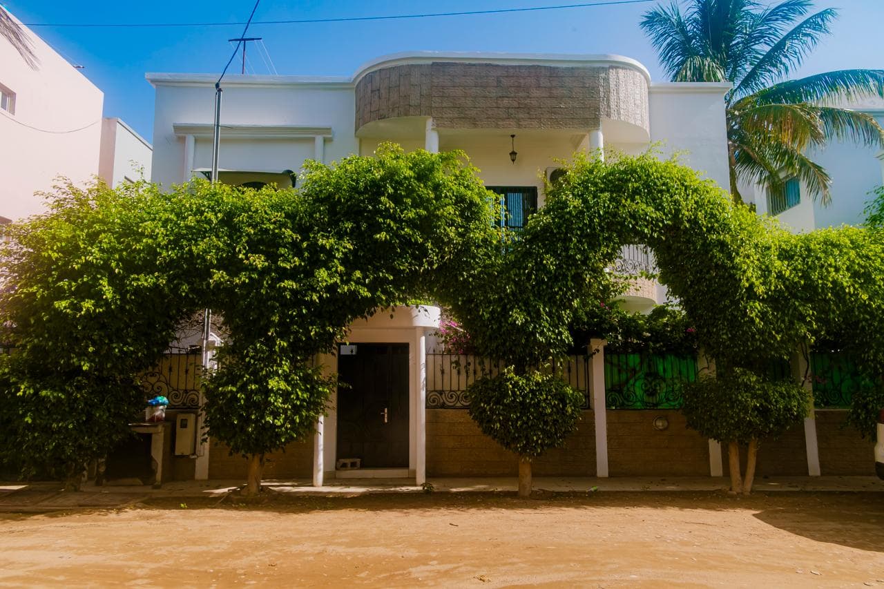 Villa R+1 à louer à Mermoz